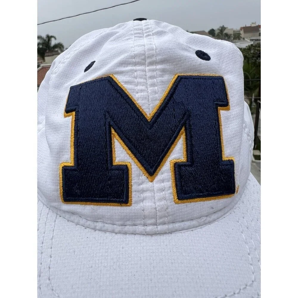 Vintage Y2K RARE Michigan Wolverines white adjustable LARGE block